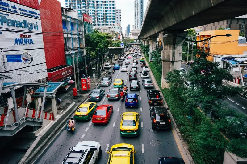 heavy traffic in a city